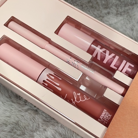 Kylie Cosmetics BNIB You Glow Girl Lip Trio - Picture 1 of 3